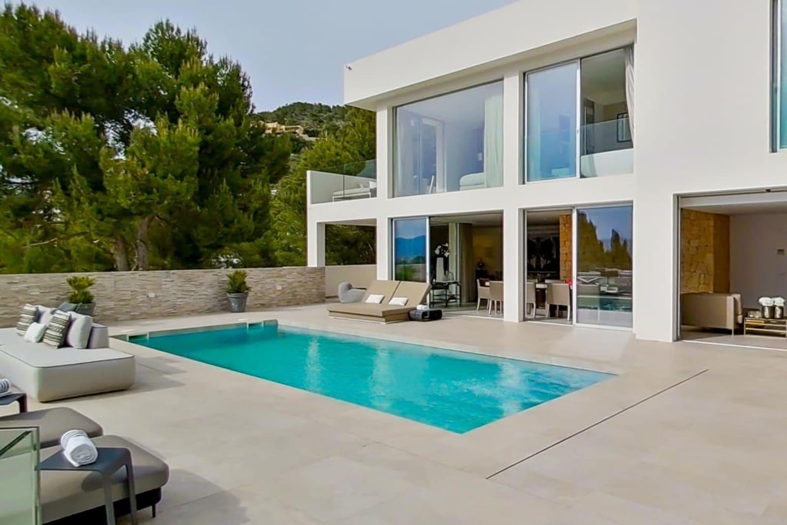 6-Zimmer Villa zum Verkauf in Cap Martinet, Ibiza, Spanien 2