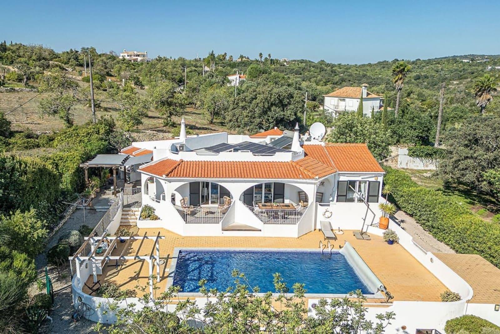 Santa Bárbara, Faro, Portekiz — Satılık 3+1 Villa