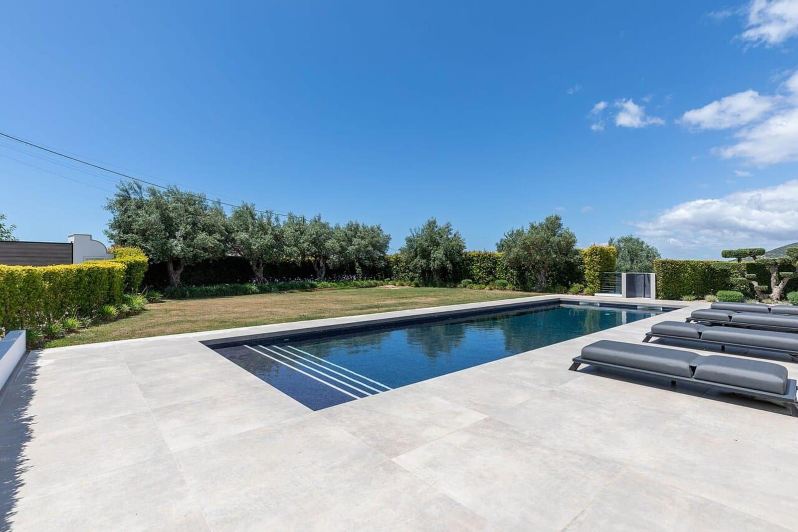 4-Bedroom Villa for Sale in Loule, Portugal 4