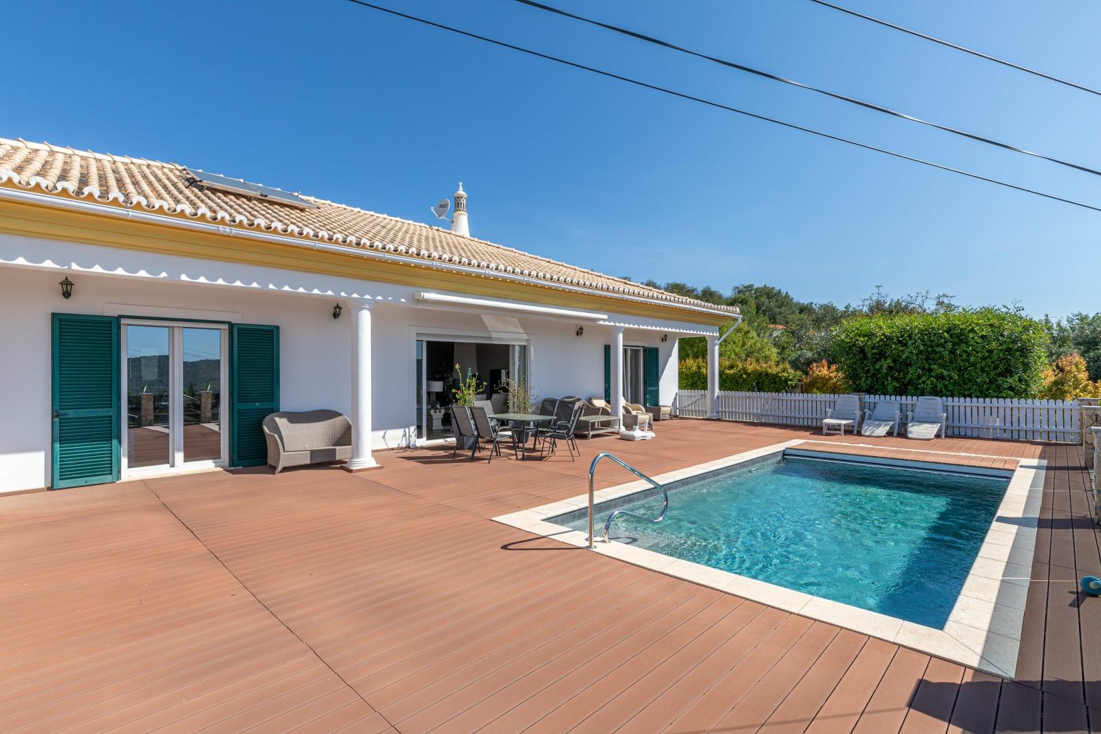 Villa for Sale in Loule, Portugal 4