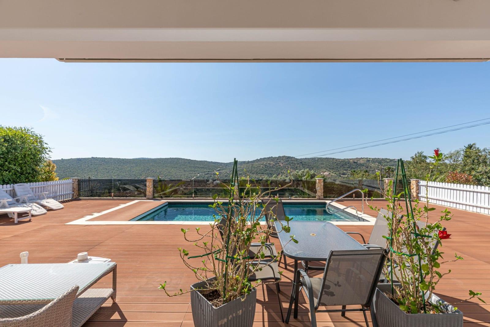 Villa for Sale in Loule, Portugal 5