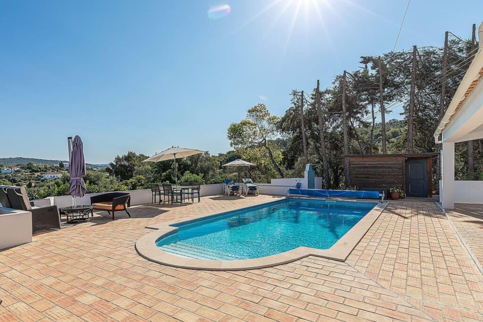 3-Bedroom Villa for Sale in Faro, Portugal 3