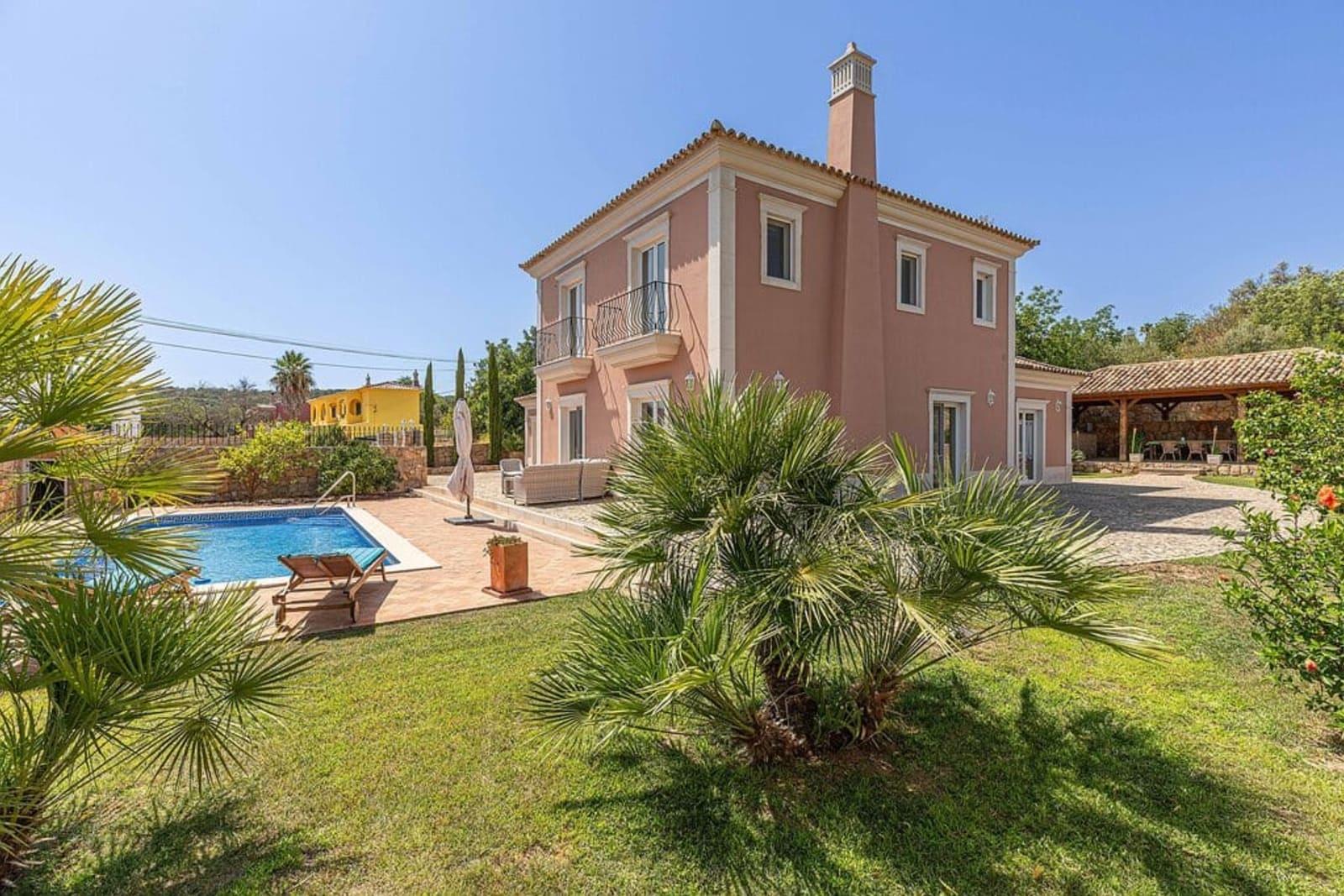3-Bedroom Villa for Sale in Faro, Portugal 3