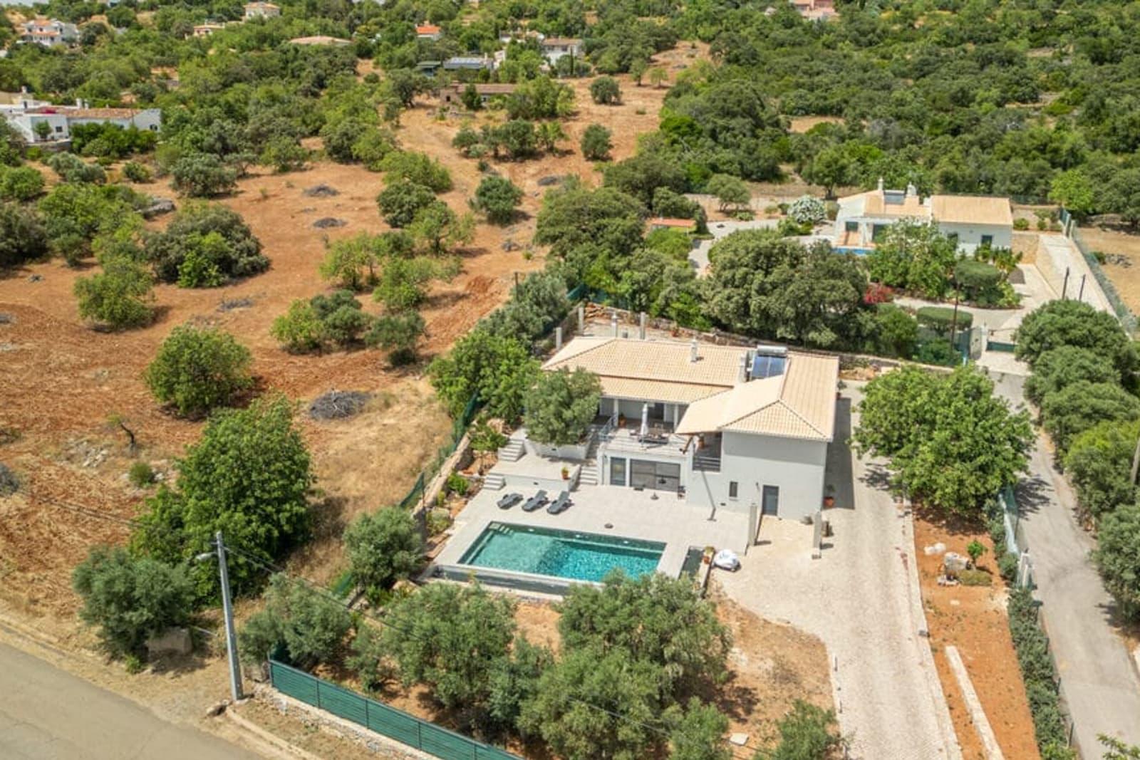 4-Bedroom Villa for Sale in Faro, Portugal 2