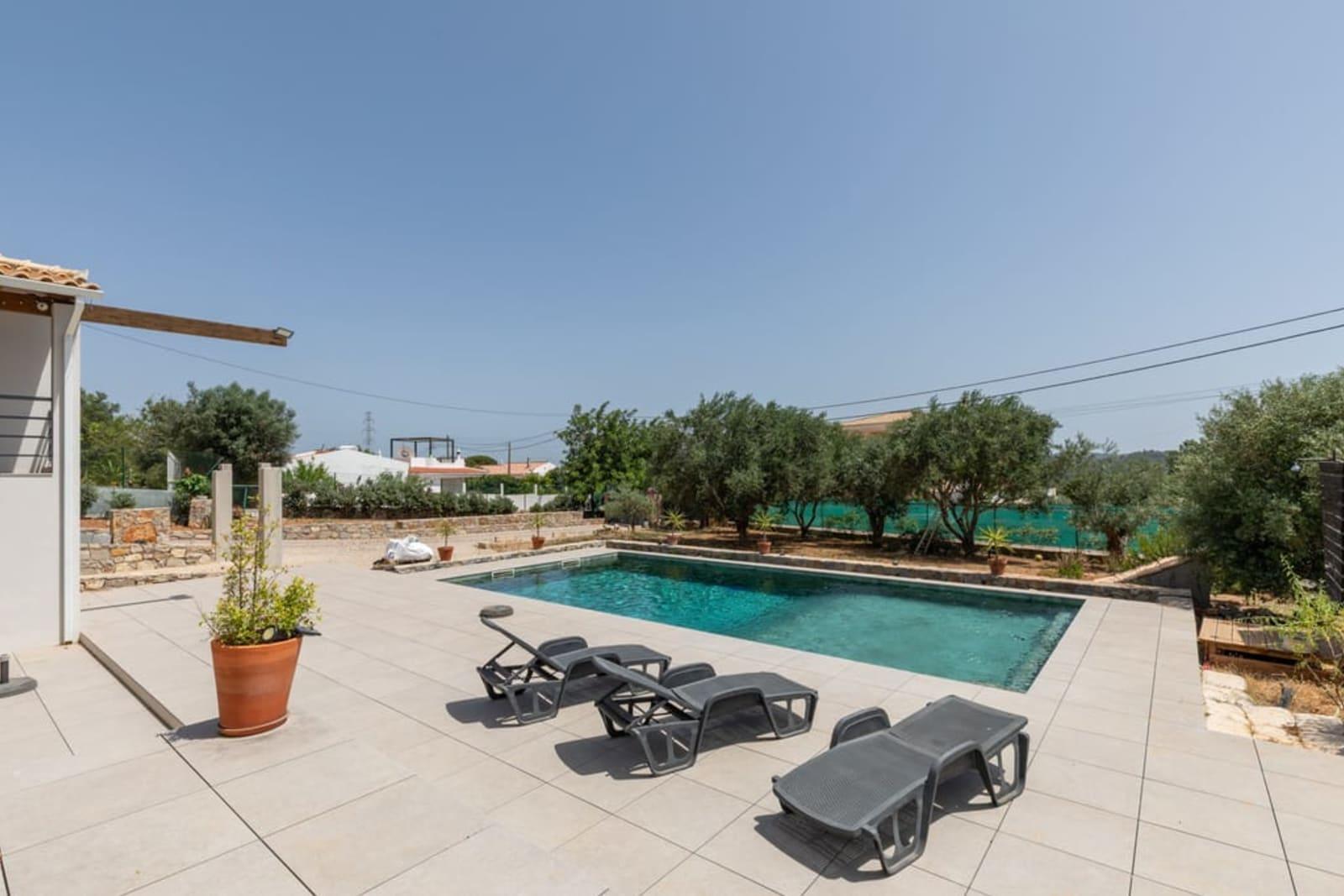 4-Bedroom Villa for Sale in Faro, Portugal 3