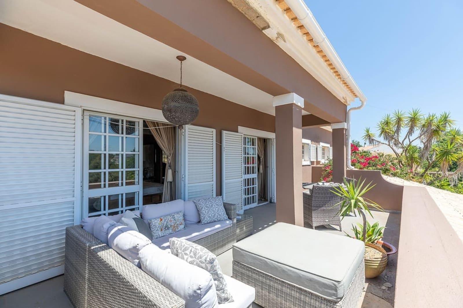 4-Bedroom Villa for Sale in Santa Barbara, Faro, Portugal 5