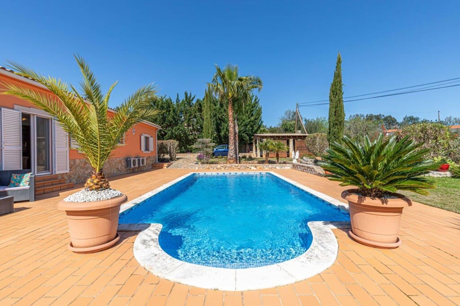 3-Bedroom Villa for Sale in Faro, Portugal 2